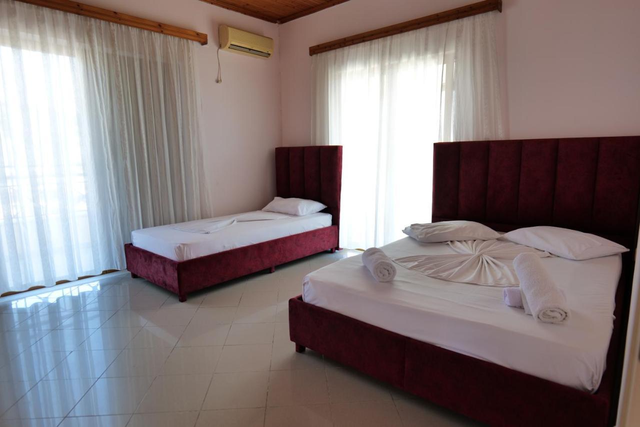 Eden Hotel Sarandë Esterno foto