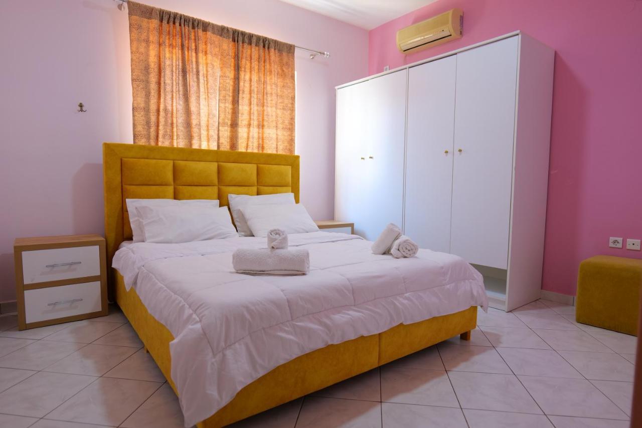 Eden Hotel Sarandë Esterno foto