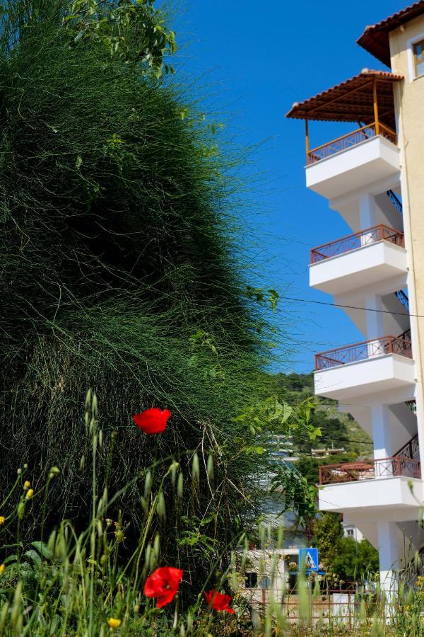 Eden Hotel Sarandë Esterno foto