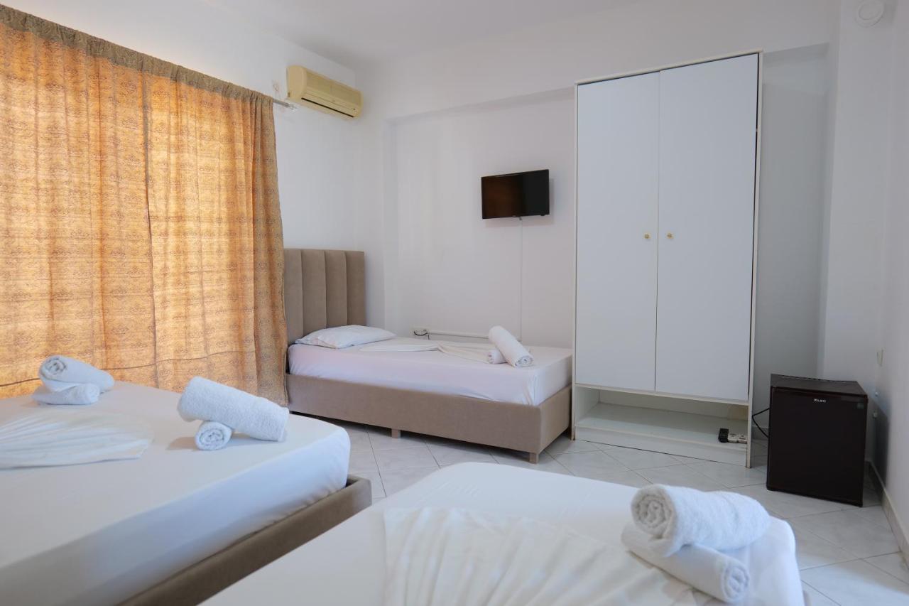 Eden Hotel Sarandë Esterno foto