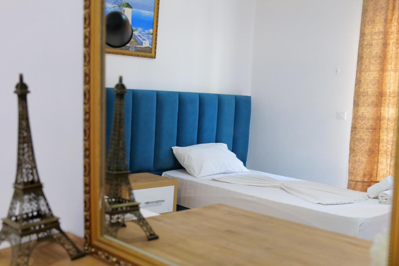 Eden Hotel Sarandë Esterno foto