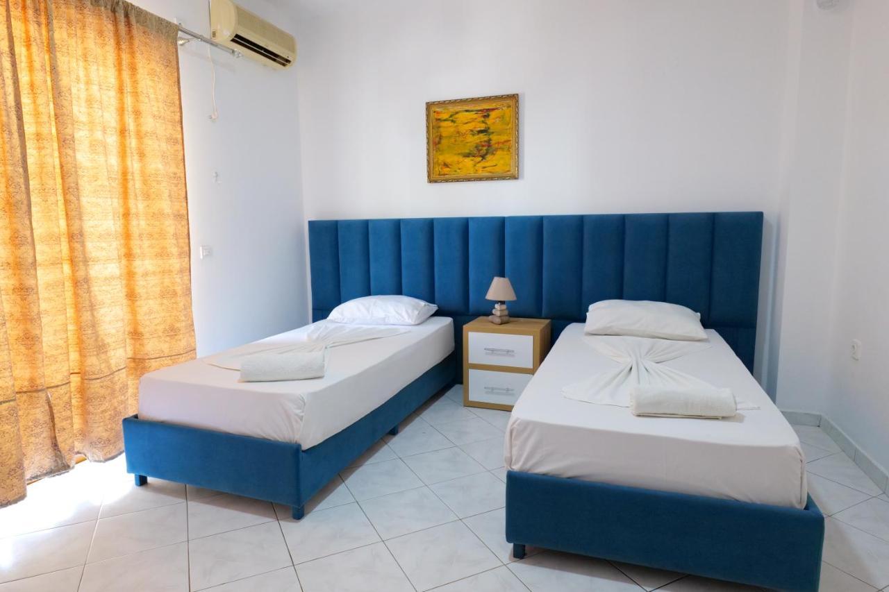 Eden Hotel Sarandë Esterno foto