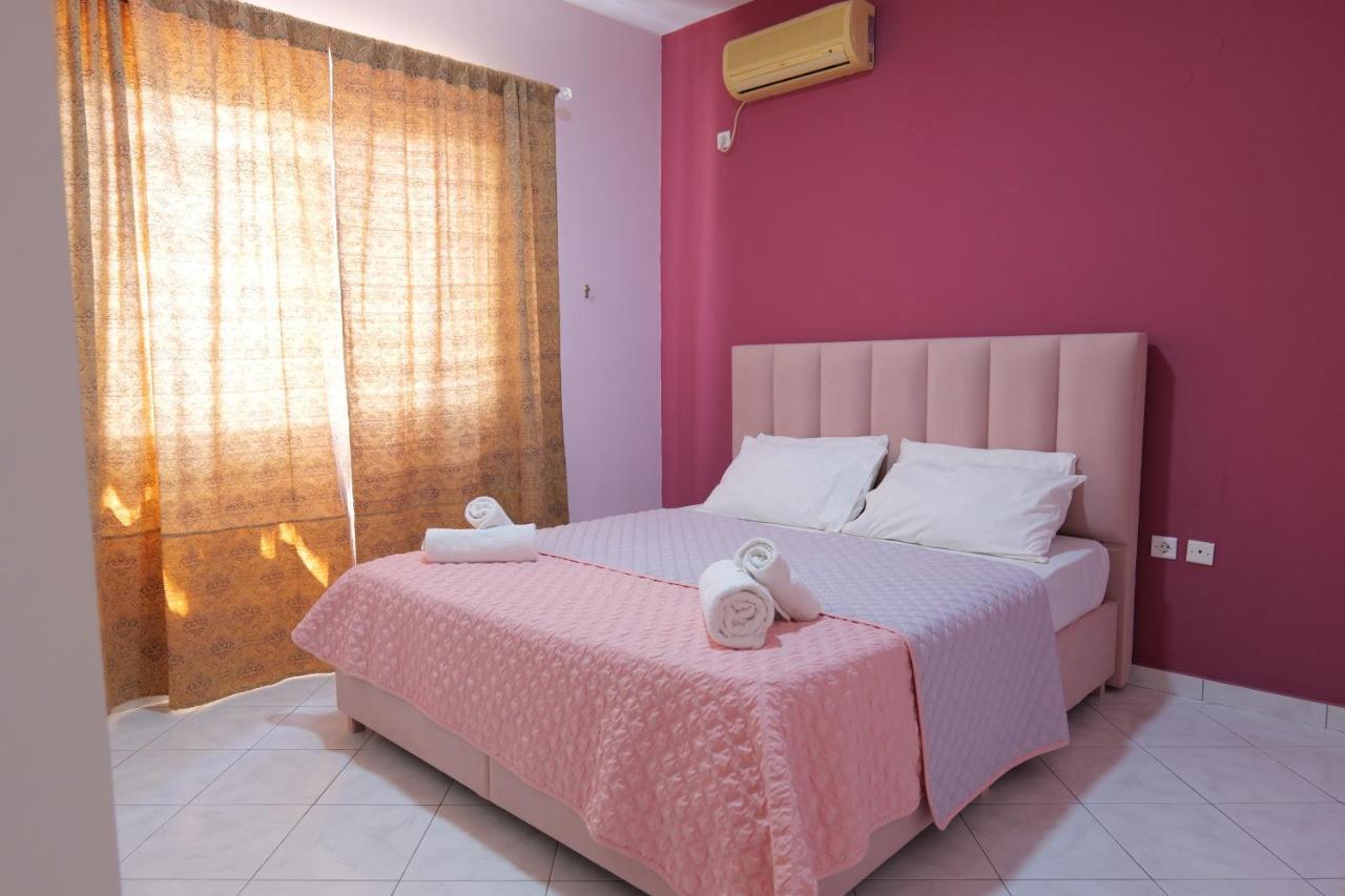 Eden Hotel Sarandë Esterno foto